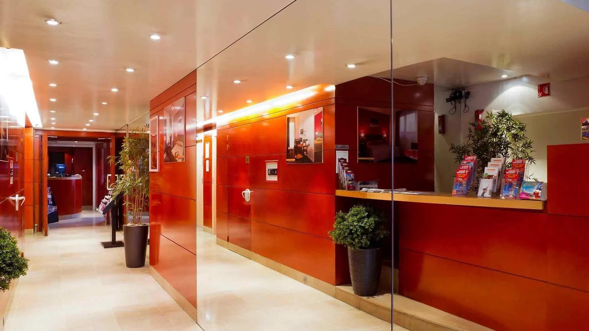 Adagio Access Tilsitt Апарт-отель Париж